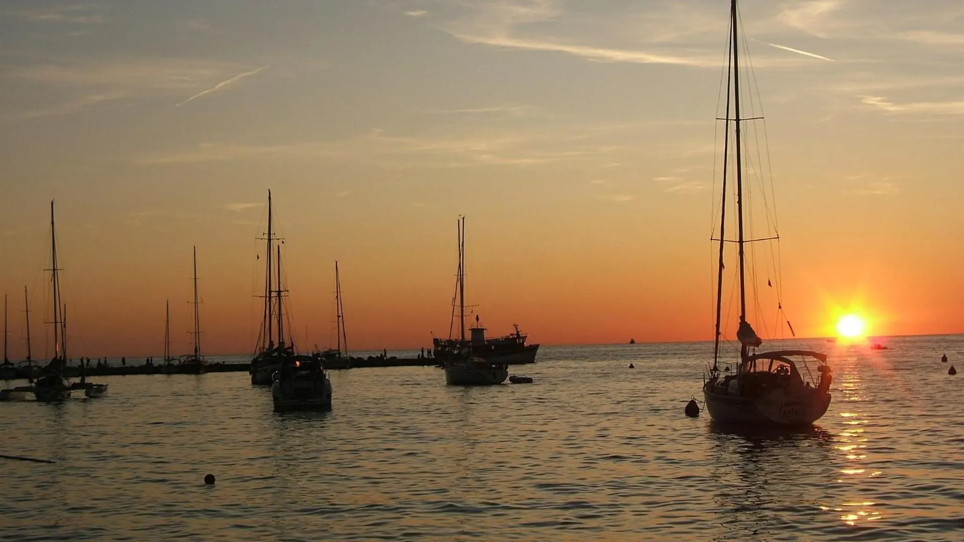 Apartment Zeljko Nr1 From The Beach 800 M Novigrad